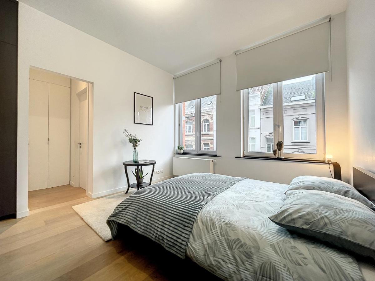 Elegant Flat Cinquantenaire Brussels Luaran gambar