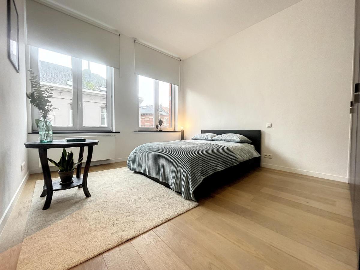 Elegant Flat Cinquantenaire Brussels Luaran gambar